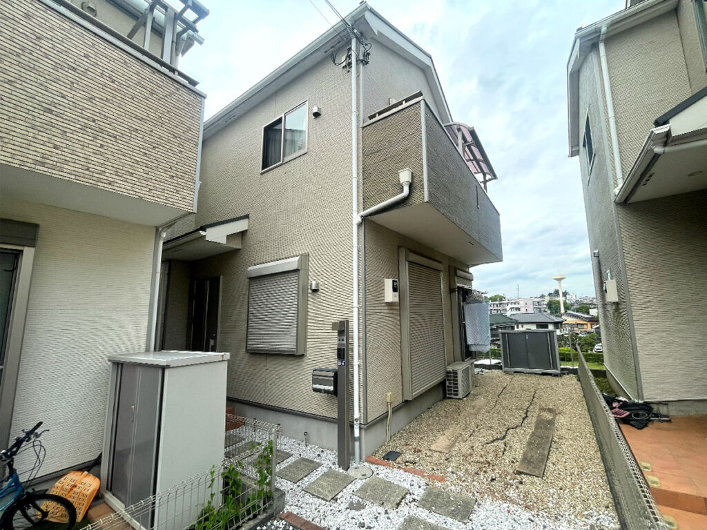 綾瀬市寺尾本町1丁目